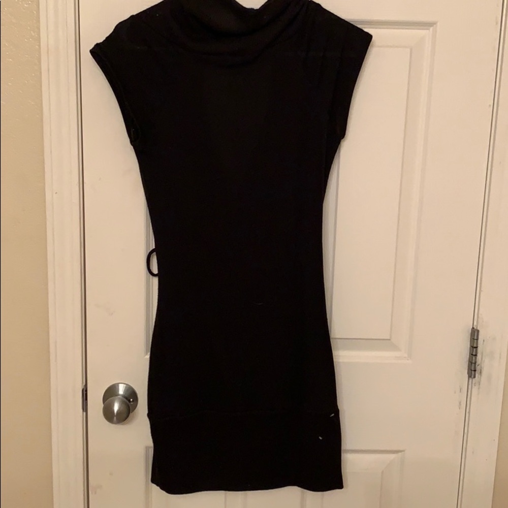 Dress - Picture 3 of 4
